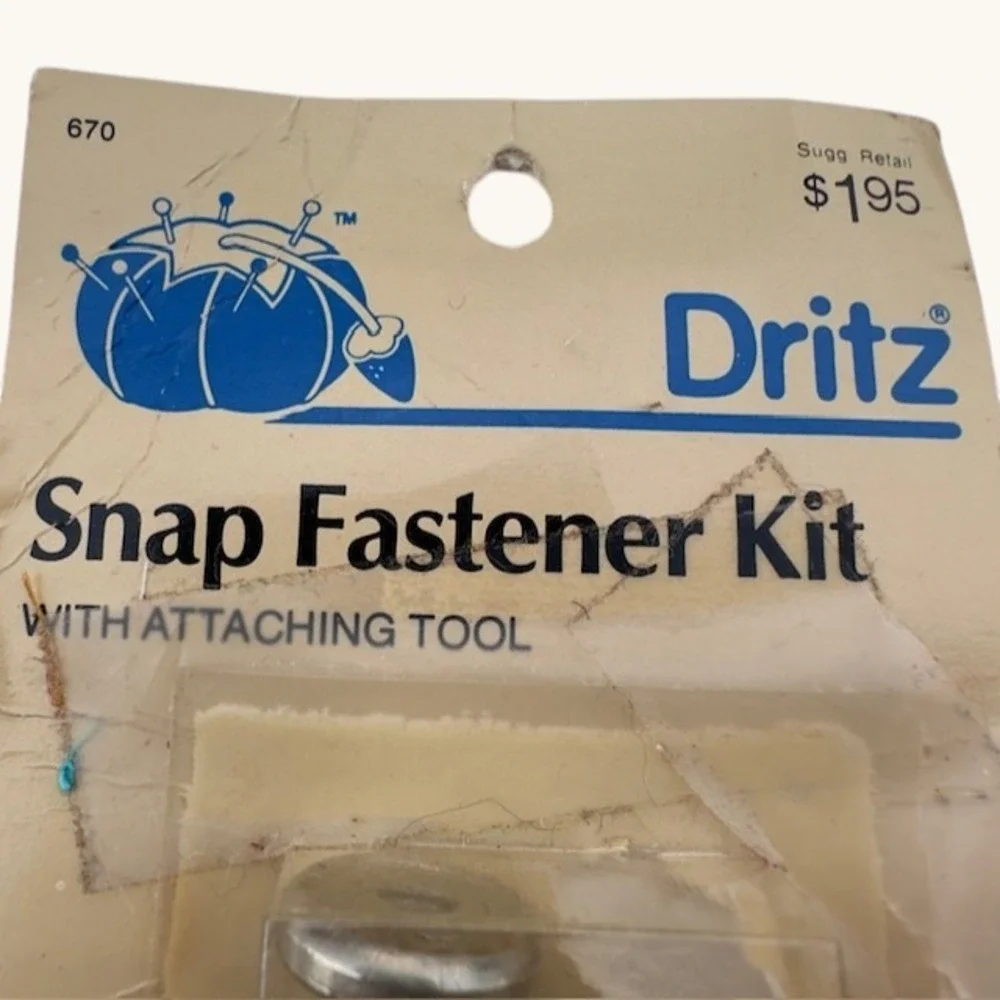 Dritz Snap Fastener Kit Size 16 7/16 Inch 11mm Silver Metal 4 Sets with Tool 670